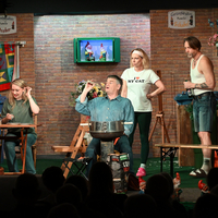 Dreimal schwarzer Kater - Foto